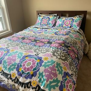 PB Teen Queen Bedding Set
